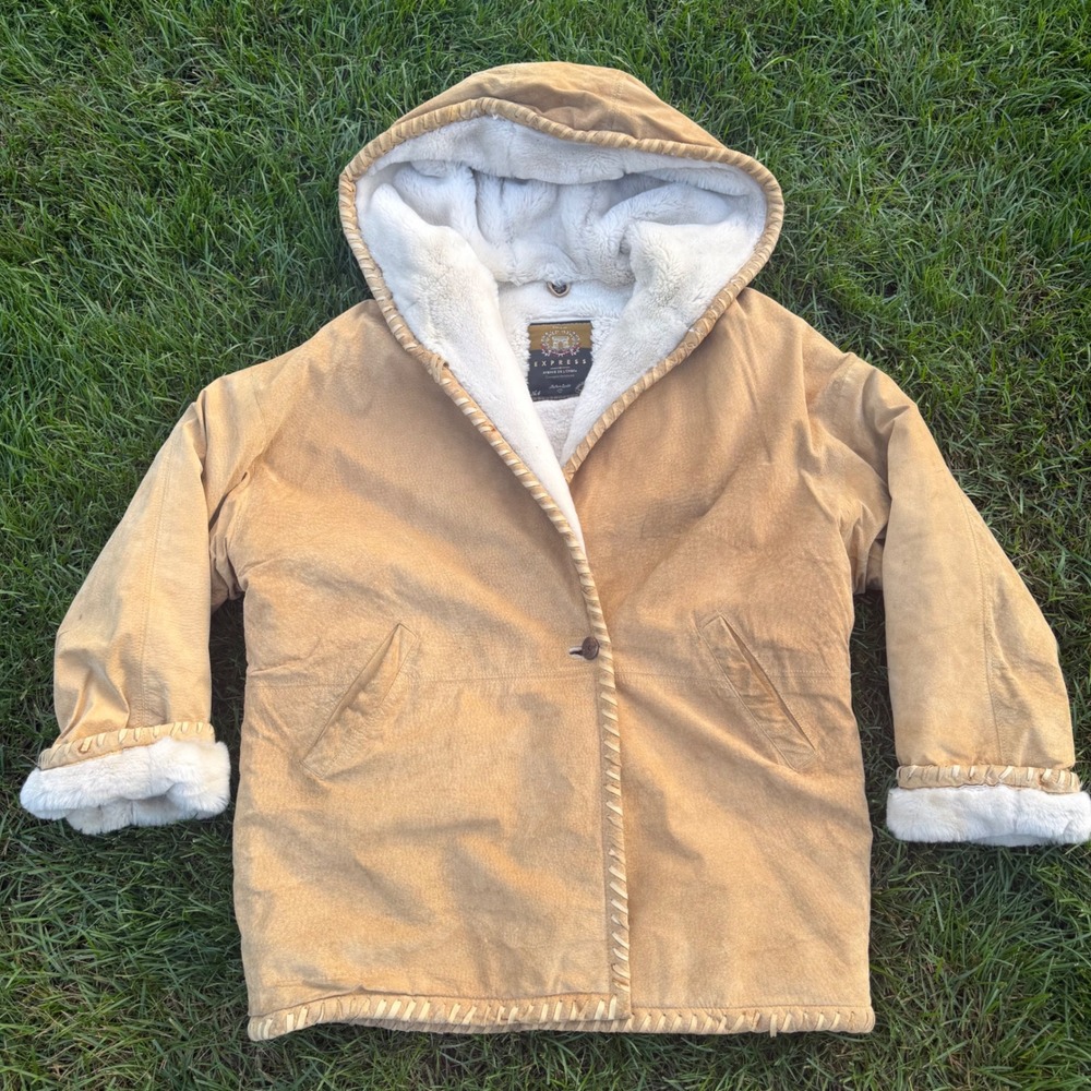 A+ Vintage Express Avenue De L'Opera Tan Suede Hooded Faux Fur Lined Coat Medium